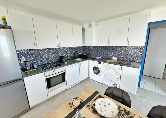 Le Seaview-quiet-swimming Pool-car Park-seafront Cannes