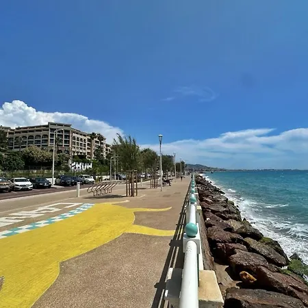 Le Seaview-calme-piscine-parking-front De Cannes