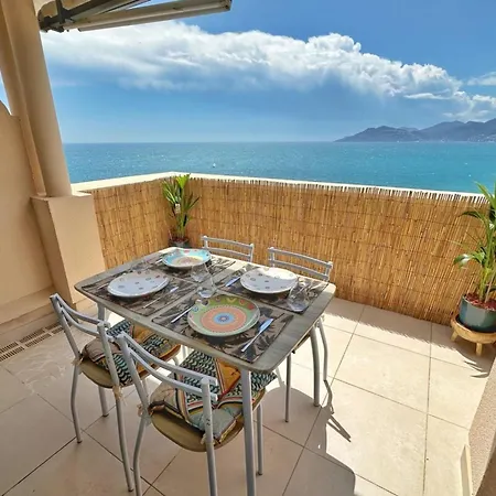 Appartement Le Seaview-calme-piscine-parking-front De