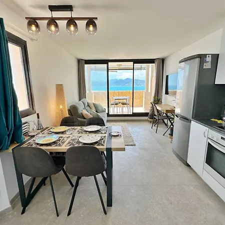 Le Seaview-calme-piscine-parking-front De Appartement *