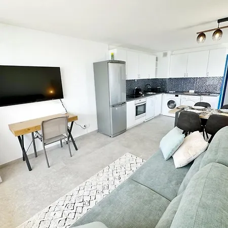Appartement Le Seaview-calme-piscine-parking-front De *